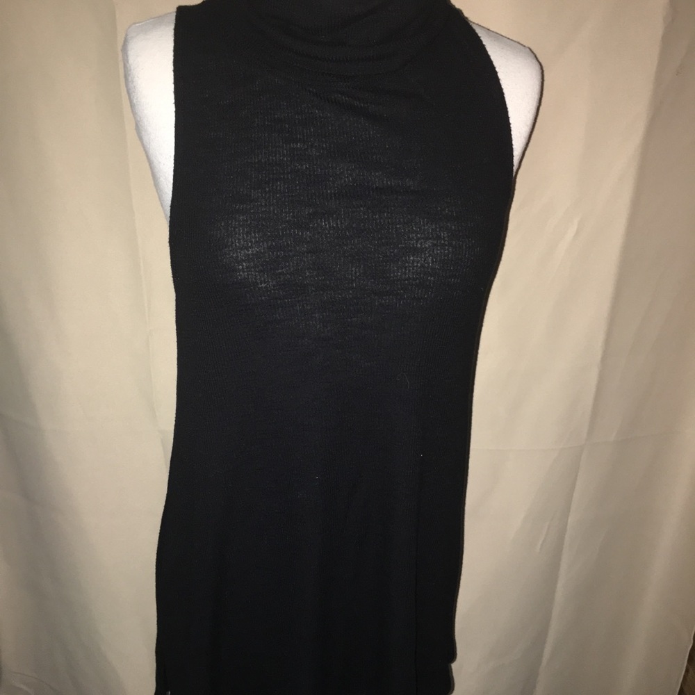 Sun & Shadow Cowl‎ Neck Short Sleeve Tunic - Picture 8 of 8